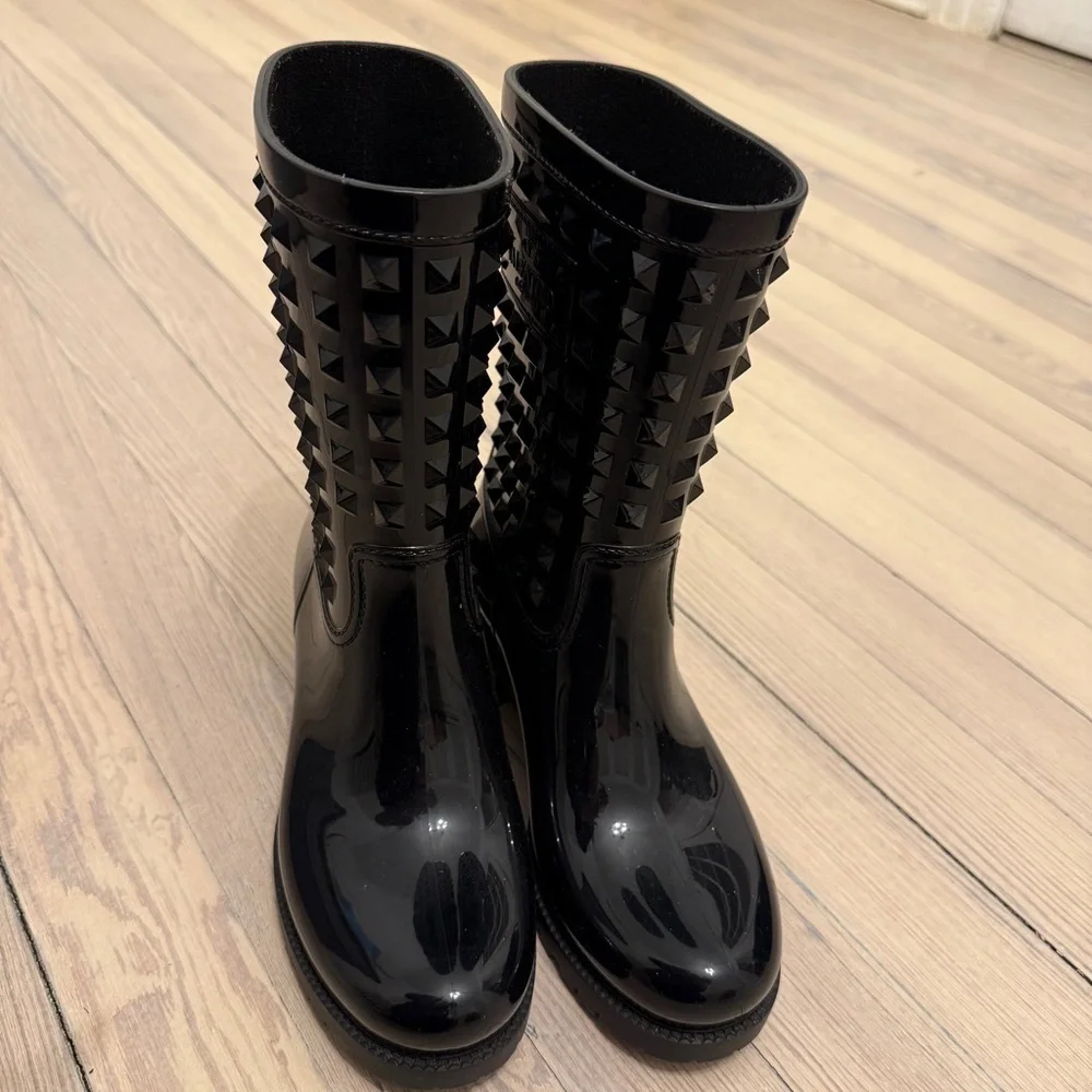 VALENTINO Garavani Women’s Black Studded Rubber Rain Boots Size 36